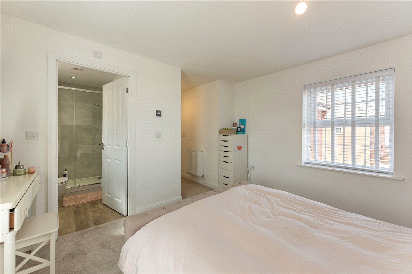 Master To Ensuite